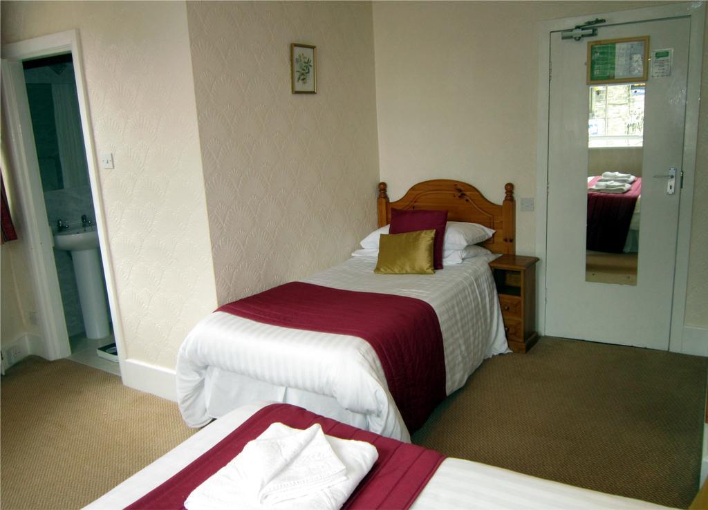 The Old White Lion Hotel Haworth Szoba fotó
